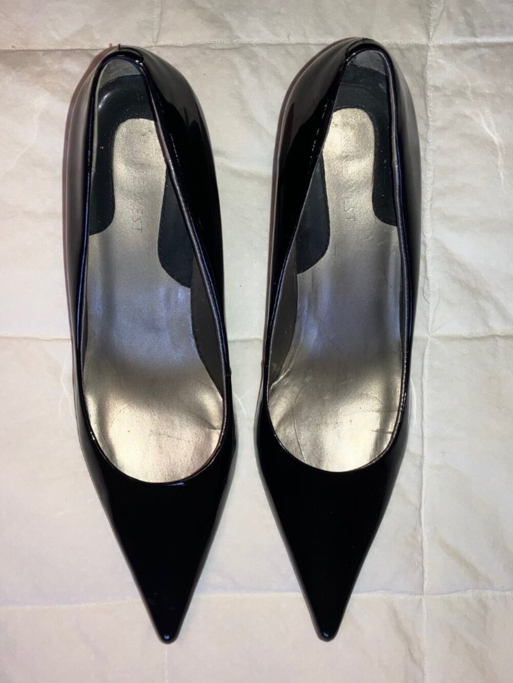 Nine West Black Patent Leather kitten heel pumps - Picture 3 of 7
